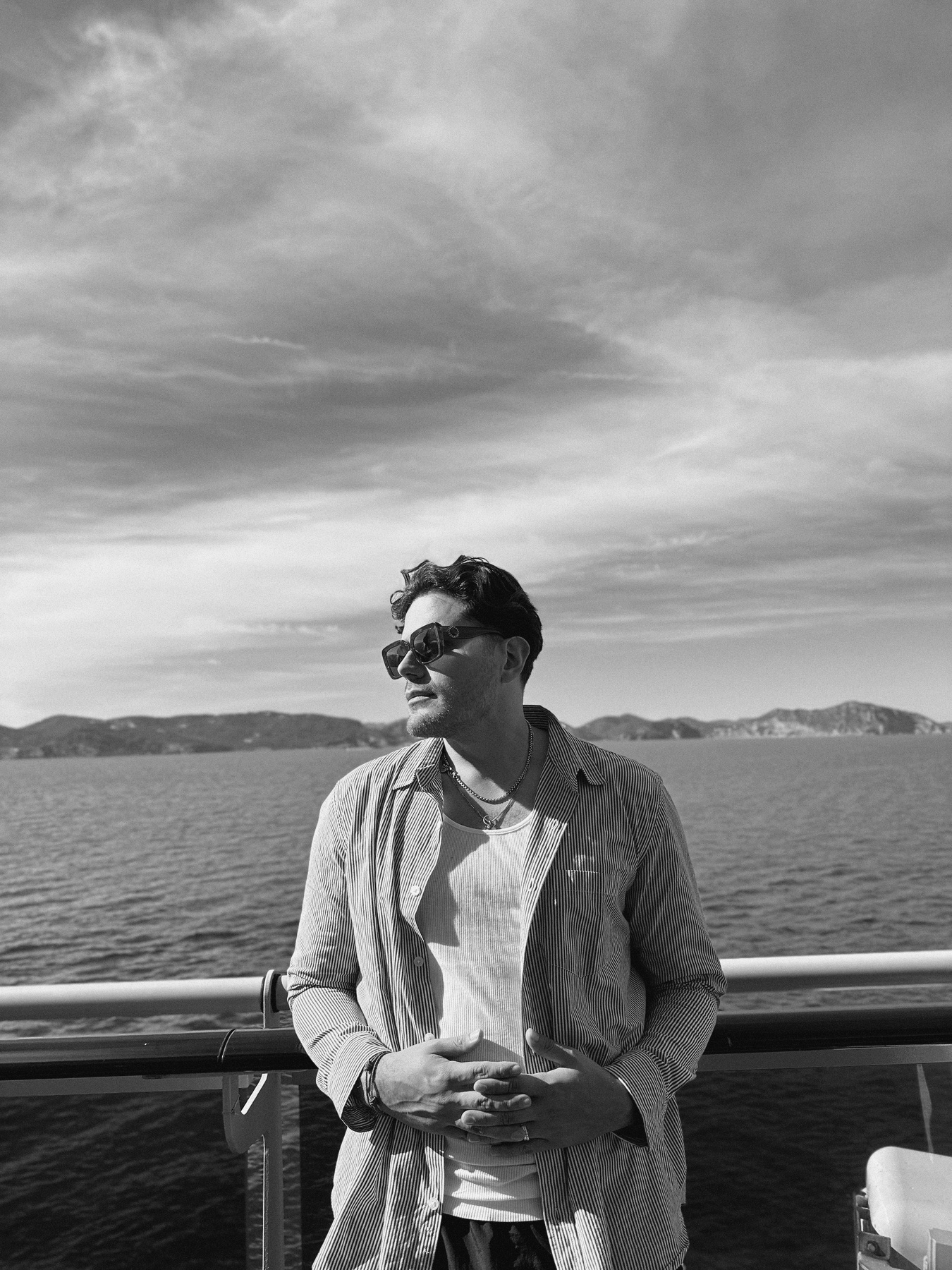 Elvis by the water